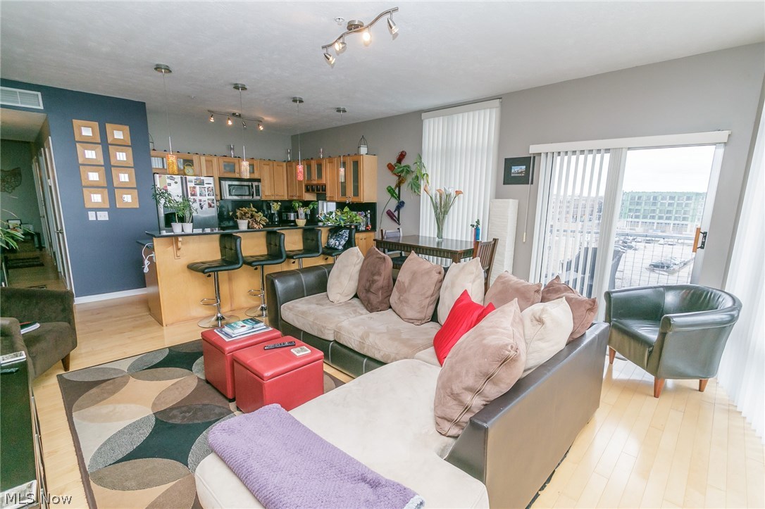 Stonebridge Ph 01 Condo - Residential