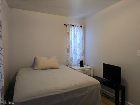 Tiny photo for 27 Grandmere Drive, Bedford, OH 44146 (MLS # 5190600)