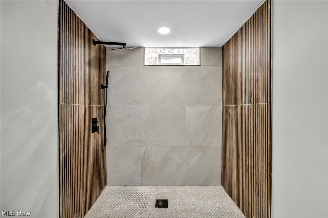 Van Sweringen Cos Shaker Coun - Residential