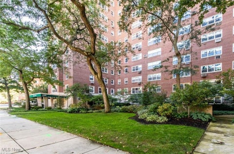 Photo for 13900 Shaker Boulevard 1012