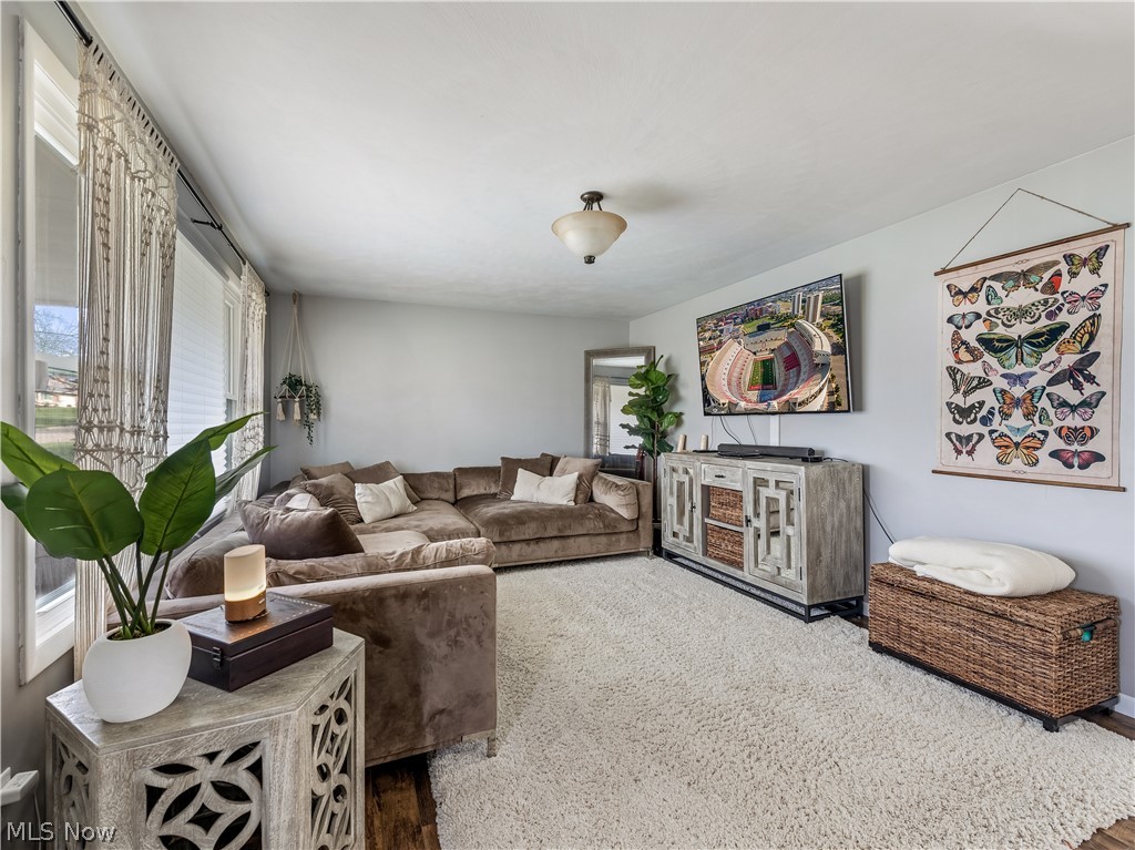 Knob Hill - Residential