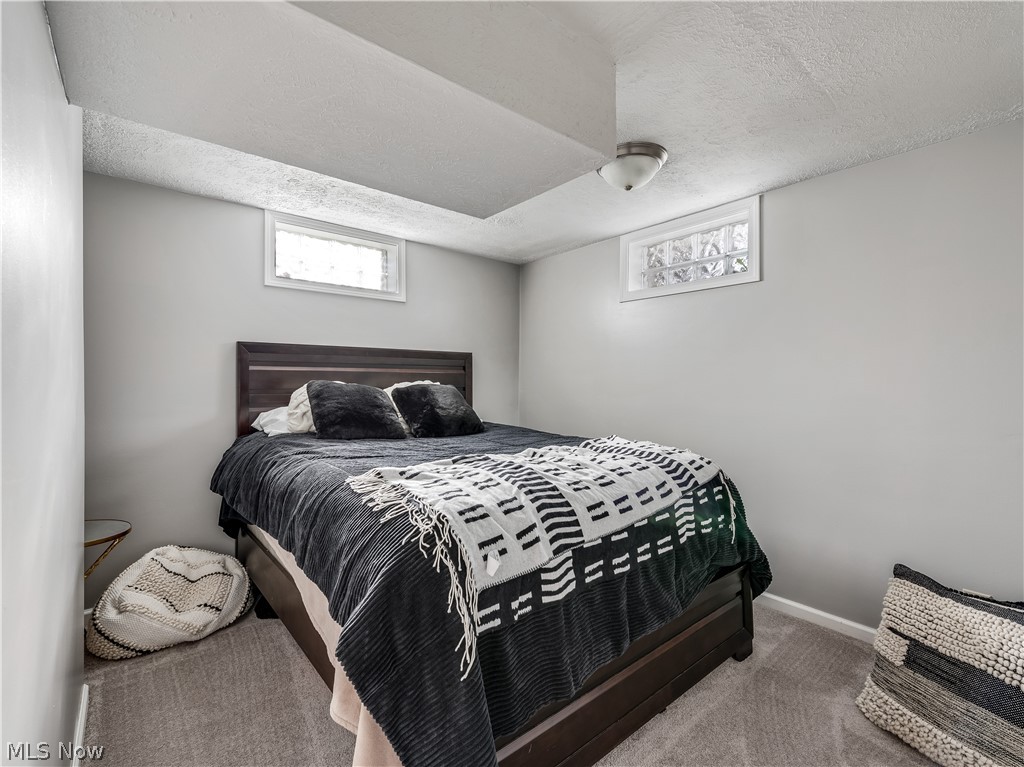 Knob Hill - Residential
