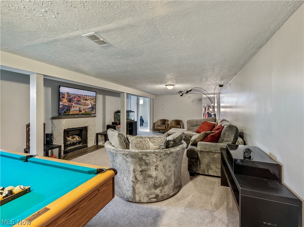 Knob Hill - Residential