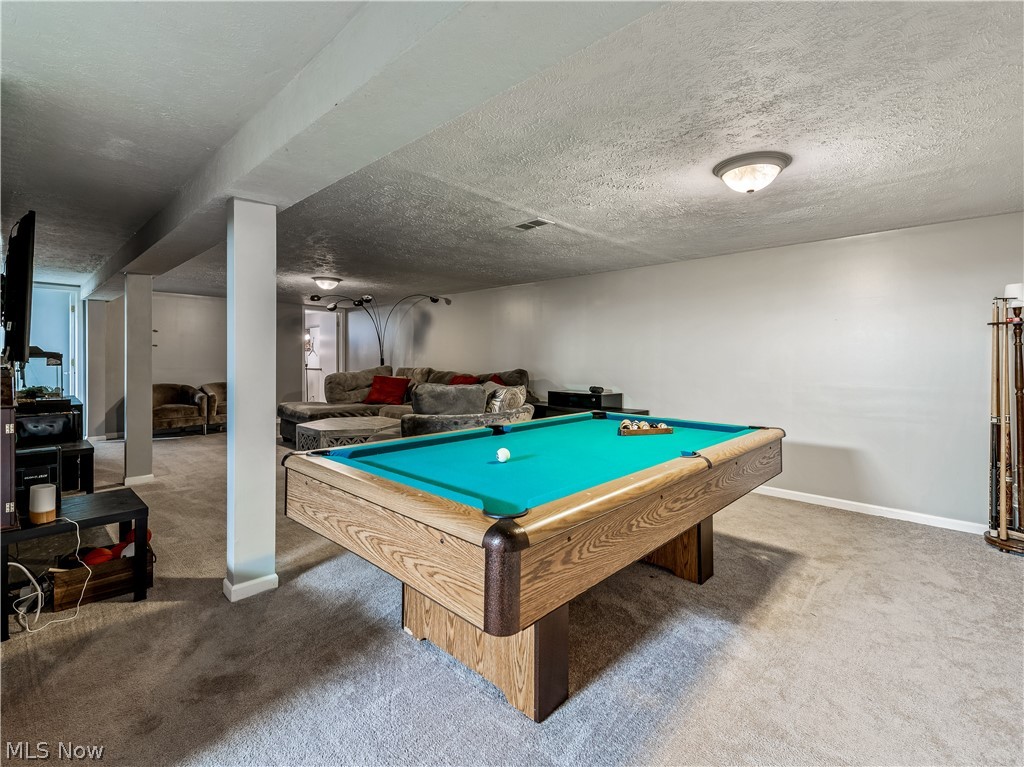 Knob Hill - Residential