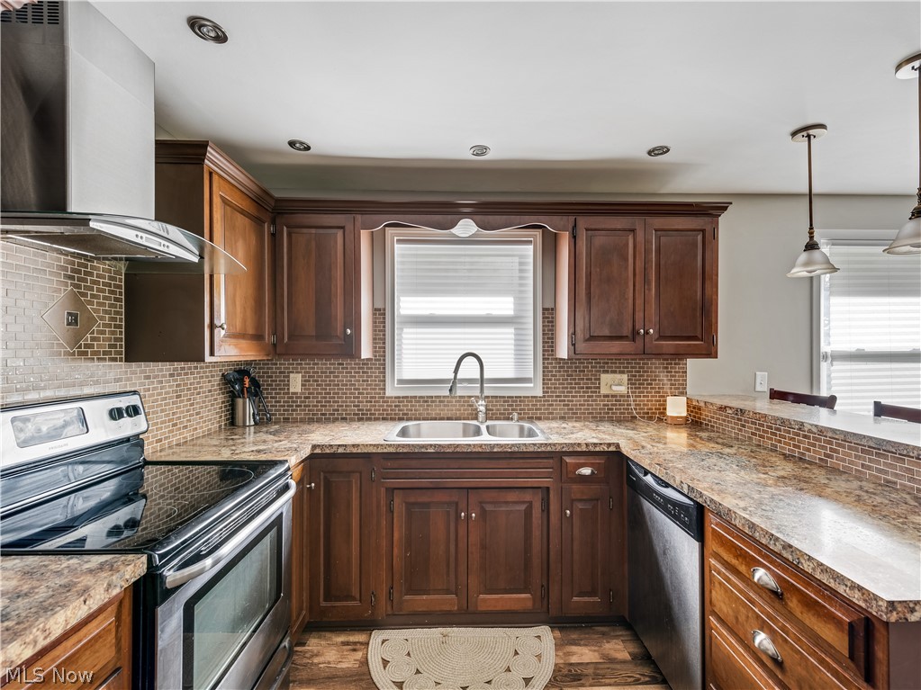 Knob Hill - Residential