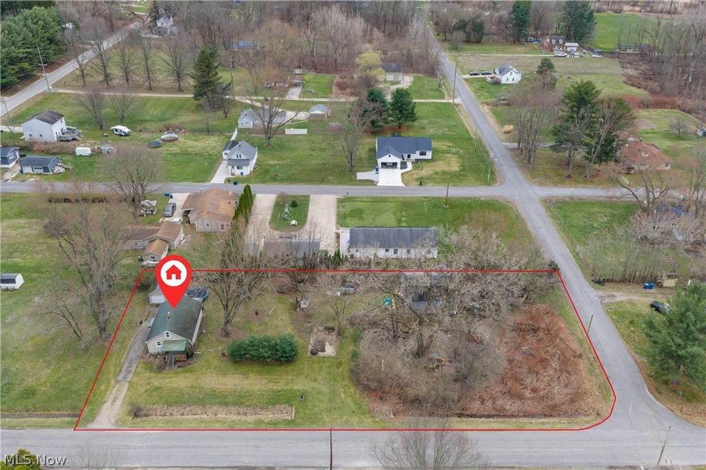 Photo of 1726 Knox Boulevard, Akron, OH 44320 (MLS # 5193304)