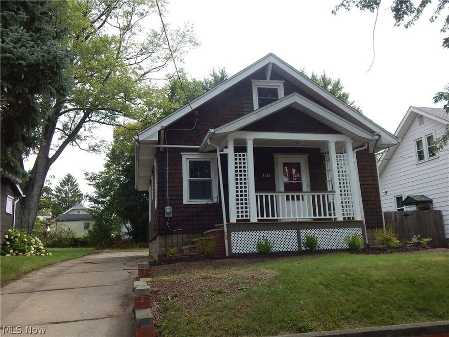 Come home to the quaint refreshed cape code. Featuring updated hardwood floors, space saver updated kitchen, Formal dining room with built in storage drawers. Two bedrooms on first floor, loft and third bedroom on the second floor. Enjoy the comfortable days/evenings on the open front porch. 
Nice back yard for casual get togethers offering open space. Affordable and adorable.