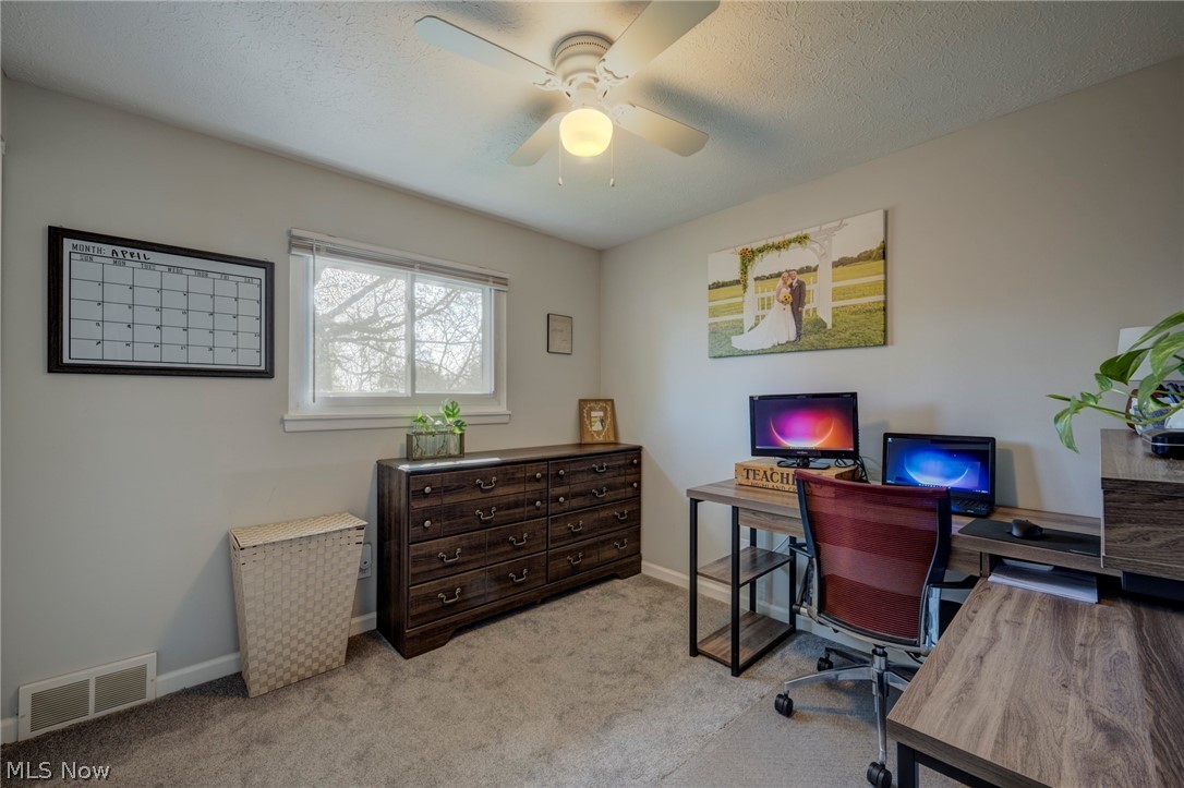 Hlld Acres - Residential