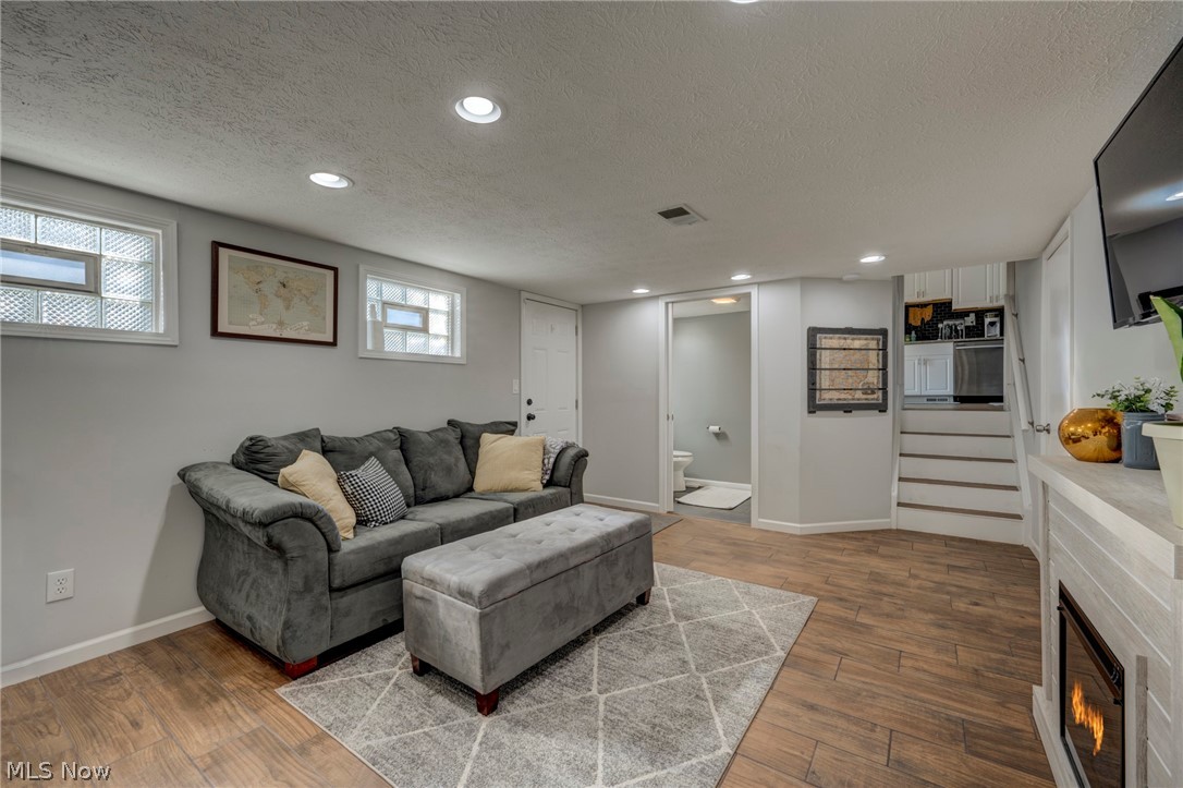 Hlld Acres - Residential