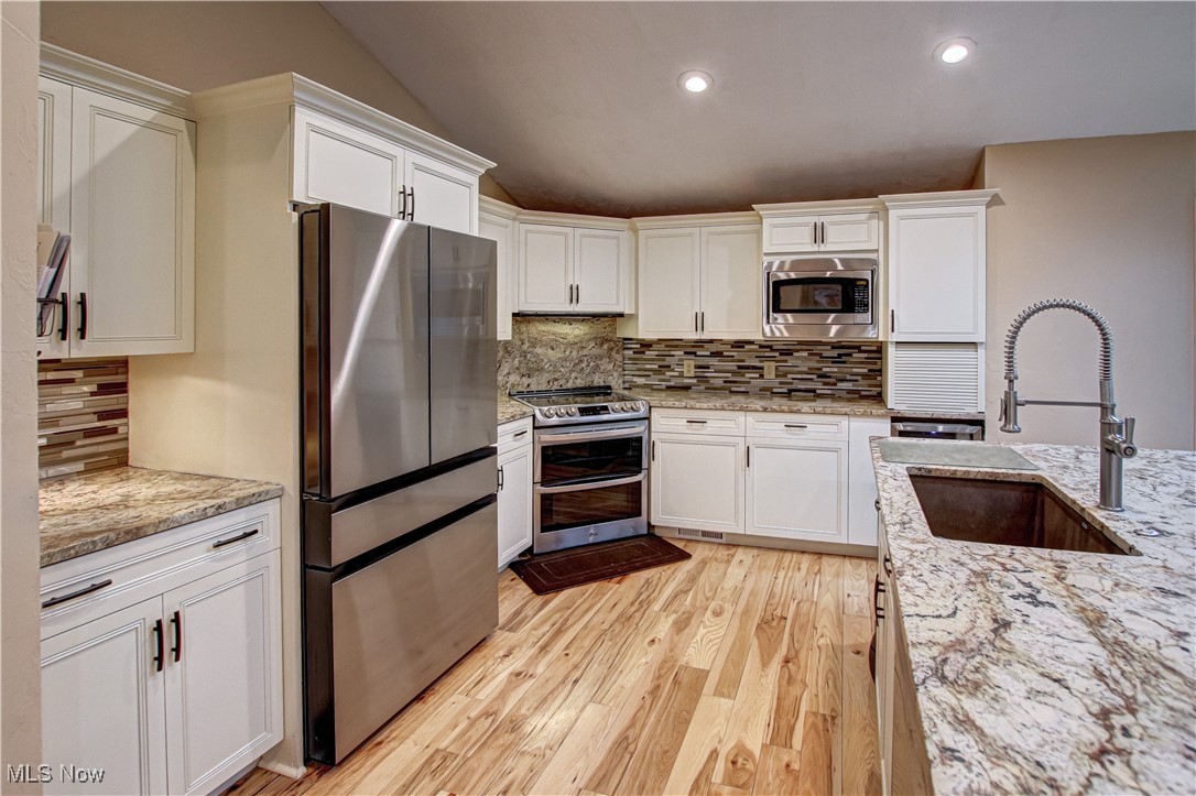 711 Cross Creek Oval