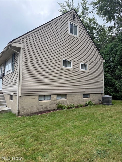 Tiny photo for 2424 Cooledge Avenue, Akron, OH 44305 (MLS # 5240744)