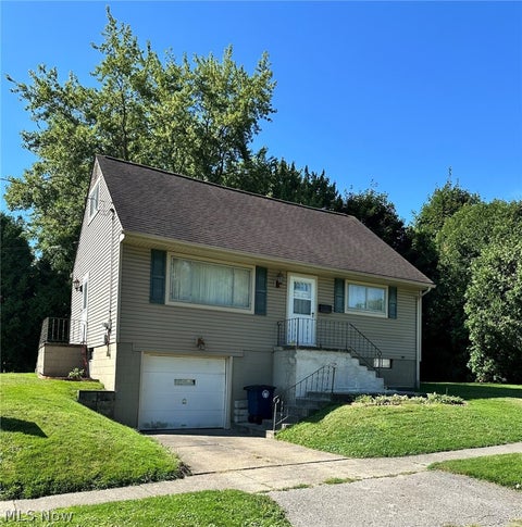 Tiny photo for 2424 Cooledge Avenue, Akron, OH 44305 (MLS # 5240744)