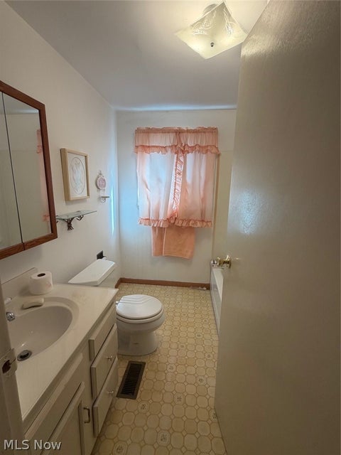 Tiny photo for 2424 Cooledge Avenue, Akron, OH 44305 (MLS # 5240744)