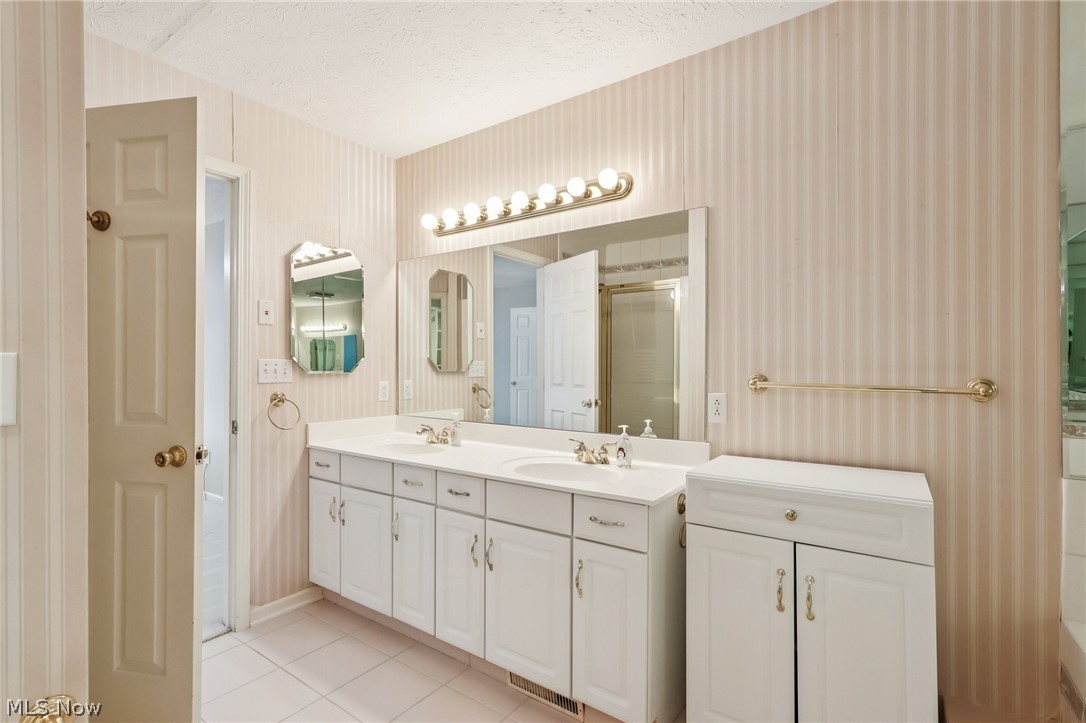 Pheasant Meadows Condo - Residential