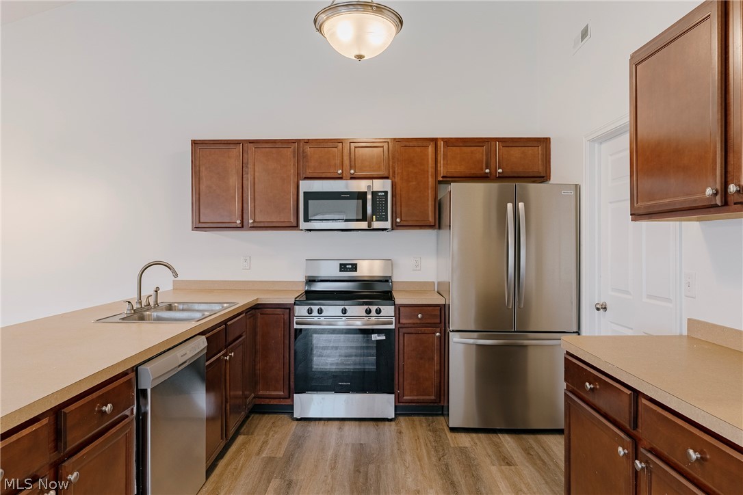 Waterford Pointe/Pleasant Lake - Residential