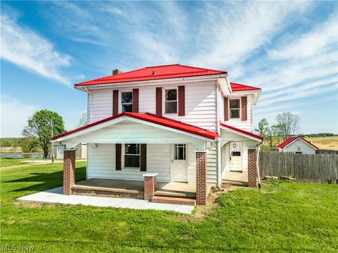 Photo of 10725 Lisbon Street, Louisville, OH 44641 (MLS # 5210469)