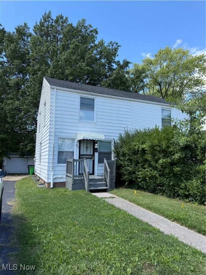 Nicely maintained 2 bedroom 1 bath home with area in basement for storage or extra living space. Lawn care is handled by ownerr. Tenant sets up all utilities in their name except water/sewer/trash which is paid by the tenant on management portal. One car detached garage and partially fenced yard.