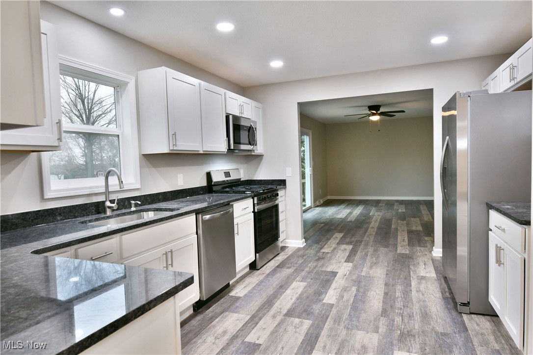 2474 Johnnycake Road, Warren, Ohio image 2