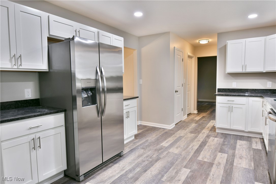 2474 Johnnycake Road, Warren, Ohio image 3