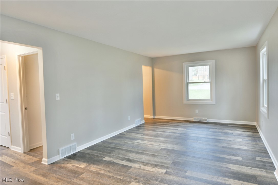 2474 Johnnycake Road, Warren, Ohio image 12