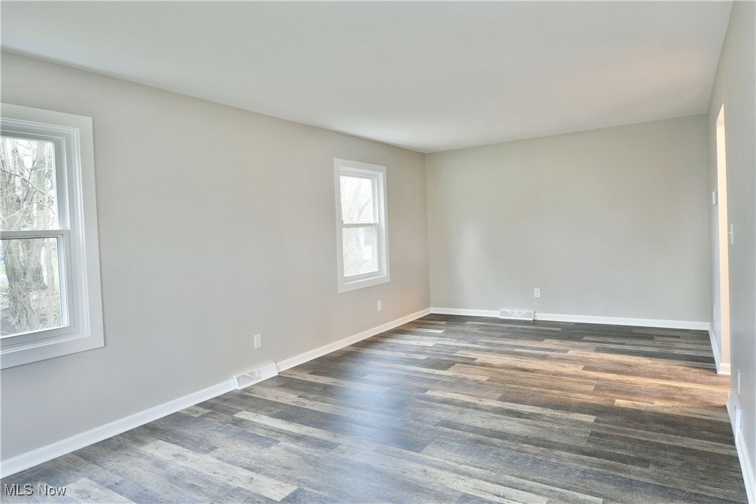 2474 Johnnycake Road, Warren, Ohio image 10