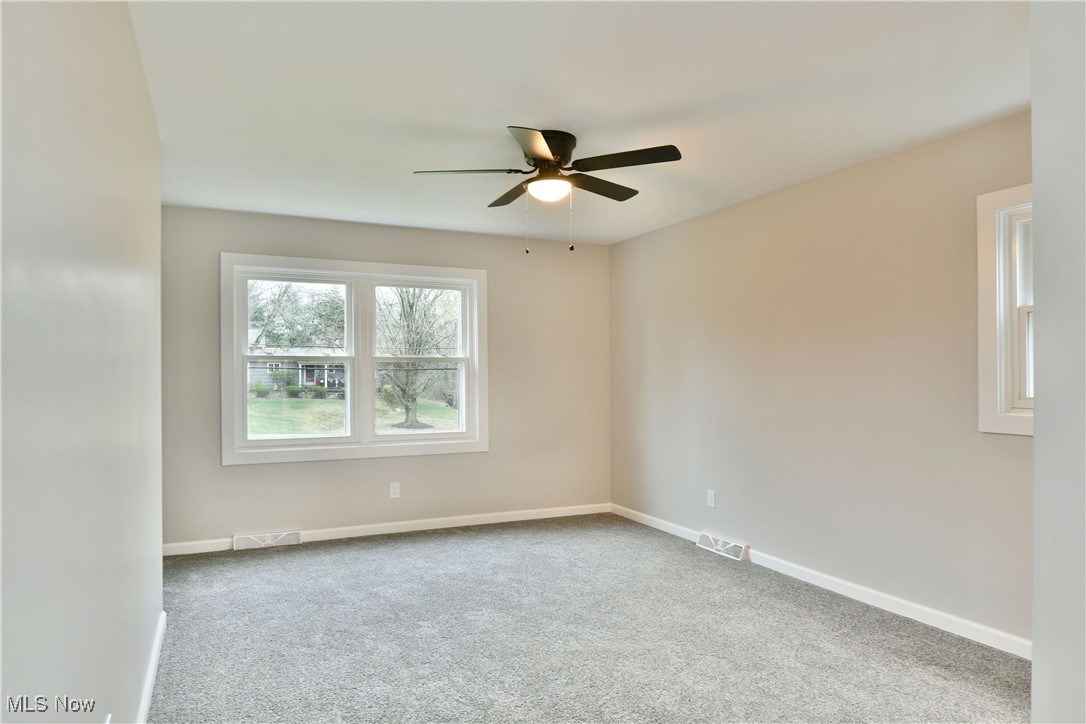 2474 Johnnycake Road, Warren, Ohio image 23