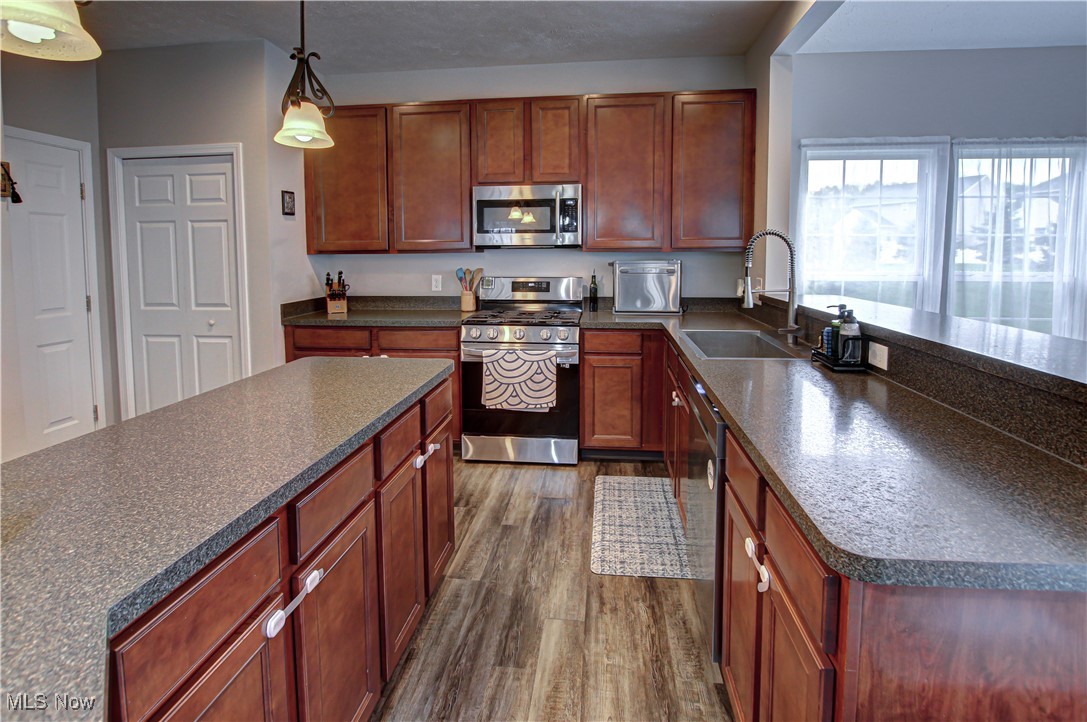 39075 Caistor Drive, Avon, Ohio image 12