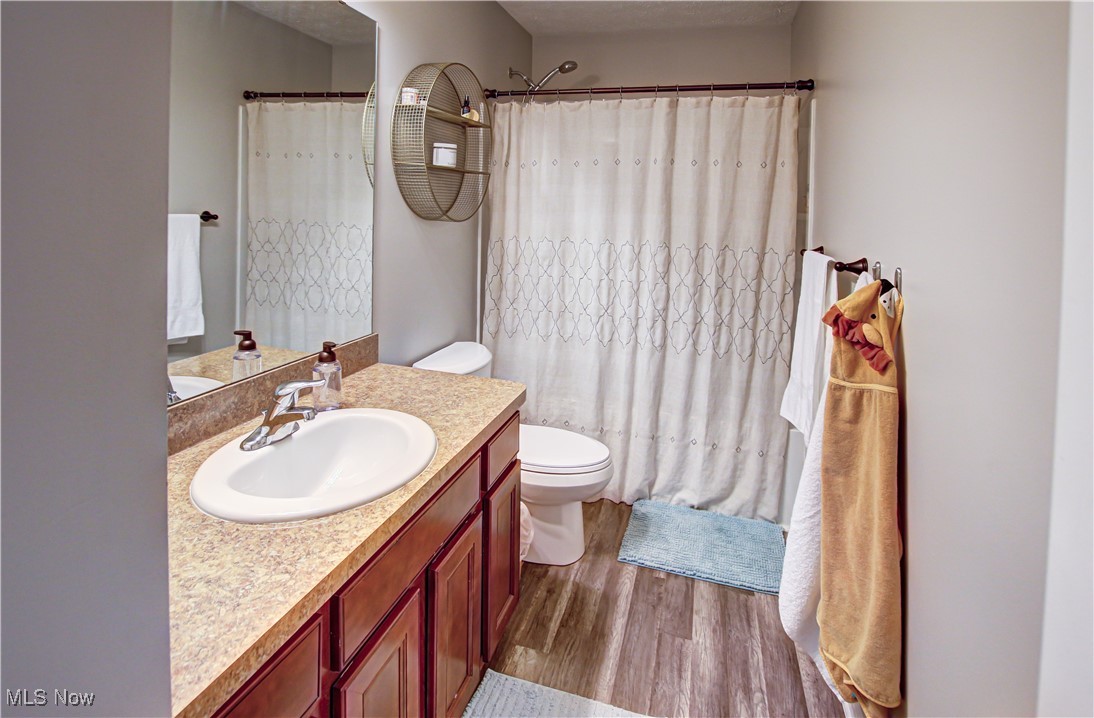 39075 Caistor Drive, Avon, Ohio image 37