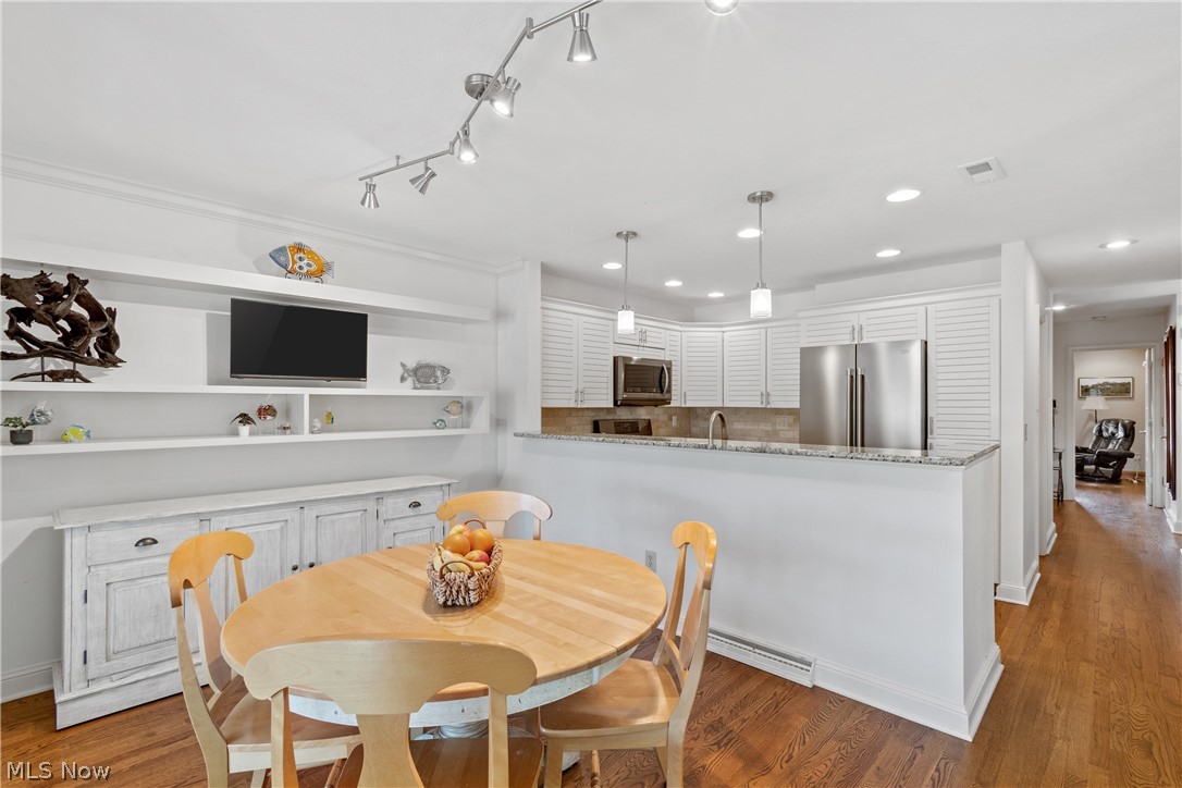 Mariners Pointe Condo - Residential