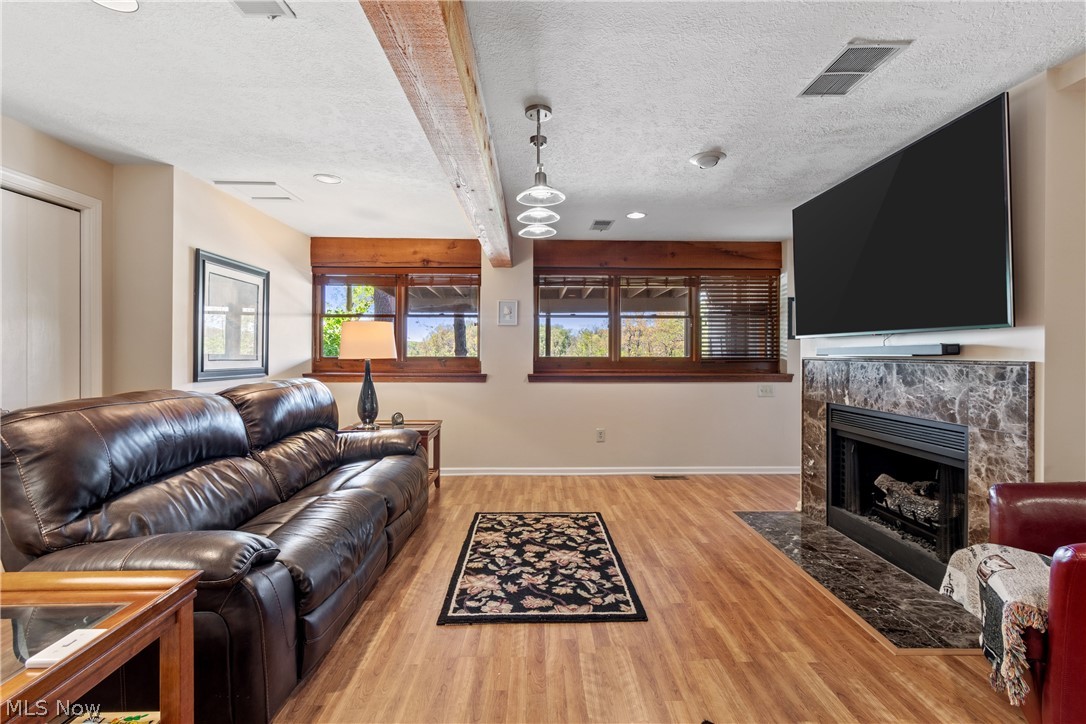 Mariners Pointe Condo - Residential