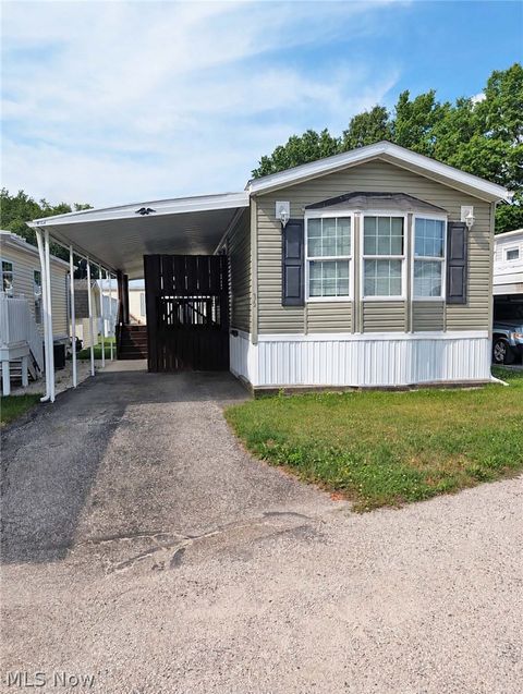 Homes For Sale - 266 Bender Street #15<br/> Navarre, OH 44662