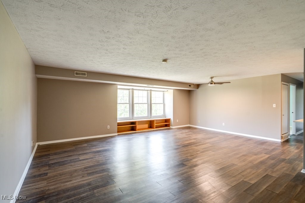 Raintree Condo - Residential