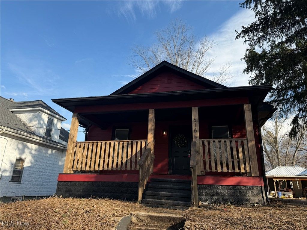 Photo of 616 Spangler Drive, Zanesville, OH 43701 (MLS # 5180602)