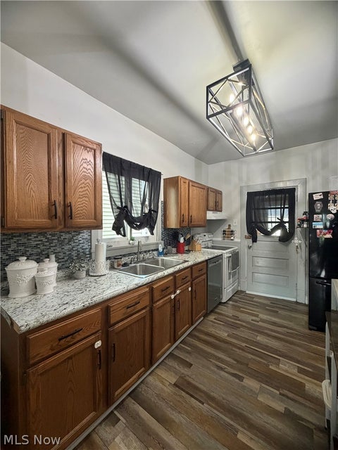 Tiny photo for 1030 Bradshaw Avenue, East Liverpool, OH 43920 (MLS # 5240472)