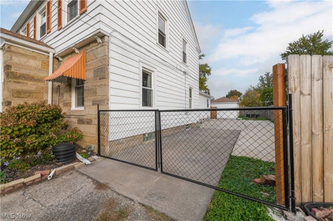 Tiny photo for 1134 W 29th Street, Lorain, OH 44052 (MLS # 5256818)