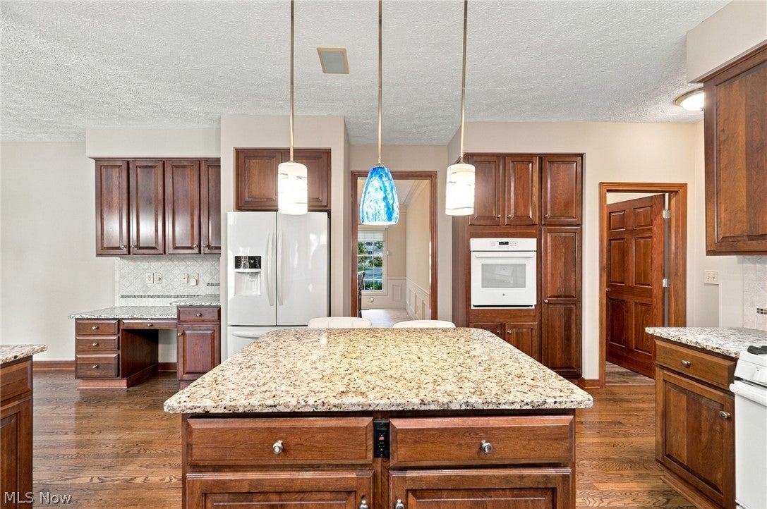 767 Sunridge Road