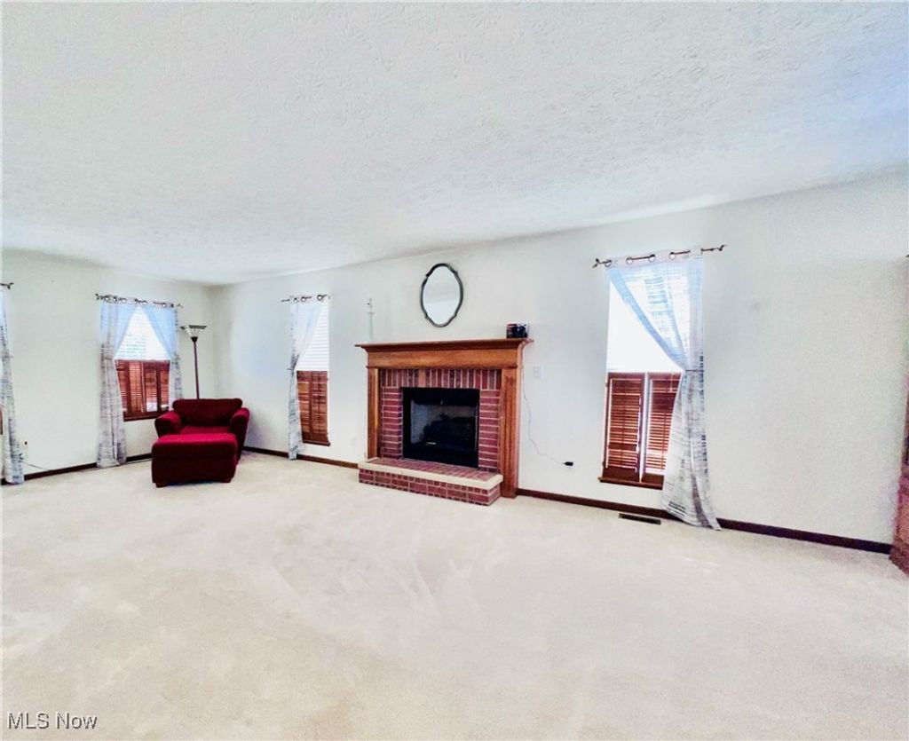 Photo of 528 Helena Drive, Tallmadge, OH 44278 (MLS # 5177489)