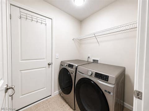 Tiny photo for 867 Starr Ridge Street SE, Massillon, OH 44646 (MLS # 5221730)