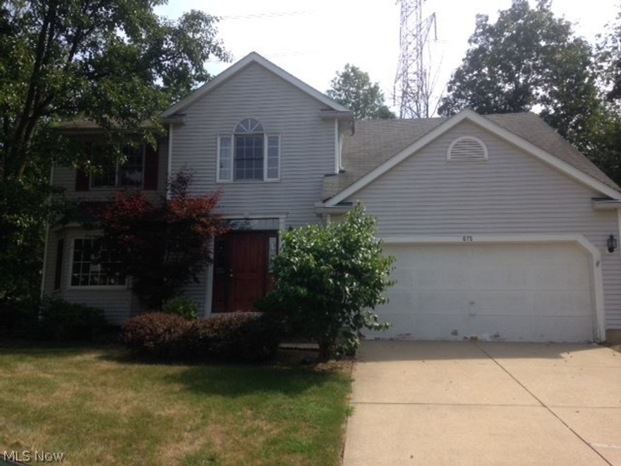 Single family colonial style home features 8 total rooms, offering 4 bedrooms and 2 1/2 baths on a cul-de-sac in Greenwood Village Community. Greenwood Village offers indoor & outdoor pools, walking trails, fishing lake, tennis courts, a fitness center, and a party room available for rent.