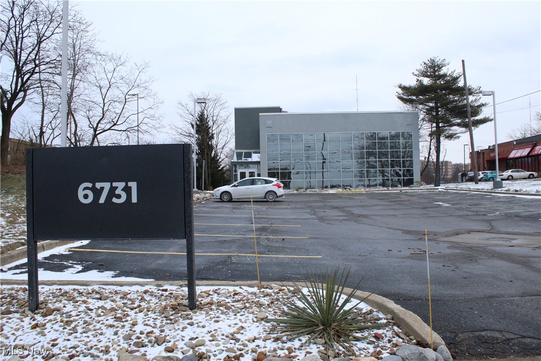 6731 Ridge M01