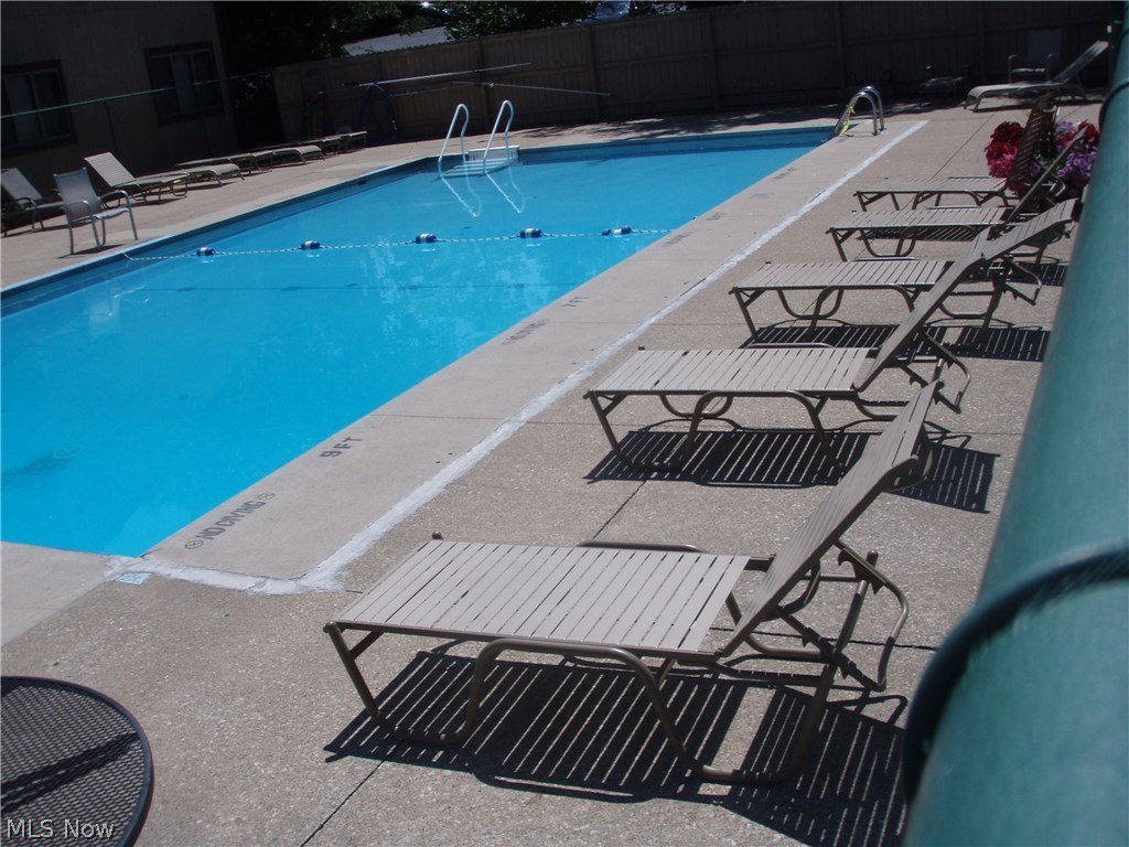 Cedarwood Village Condo 03 - Residential Lease