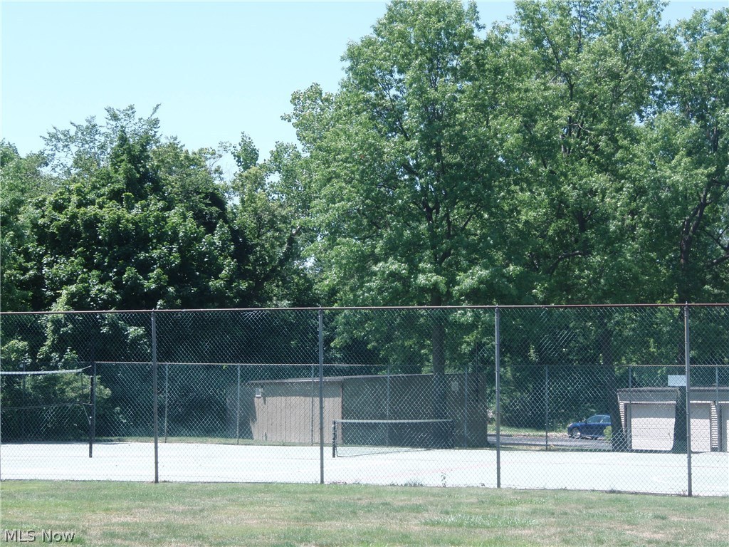 Cedarwood Village Condo 03 - Residential Lease