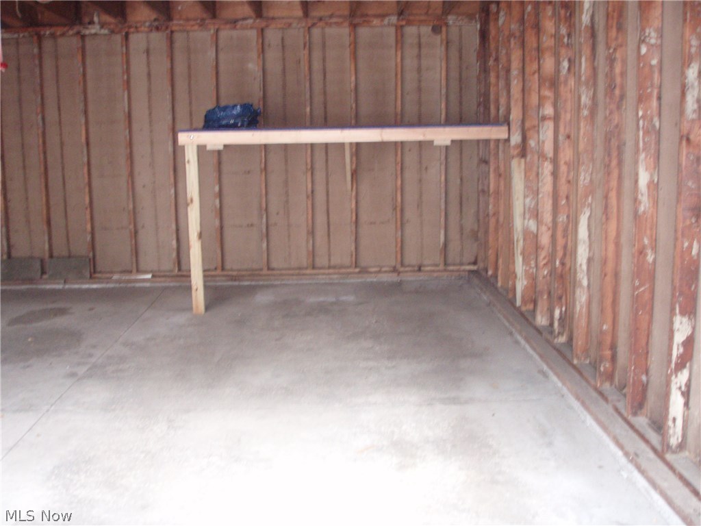 Cedarwood Village Condo 03 - Residential Lease