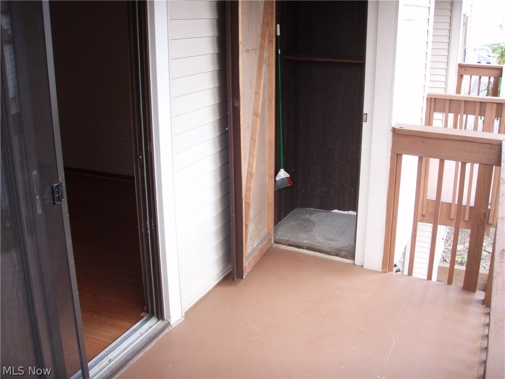 Cedarwood Village Condo 03 - Residential Lease