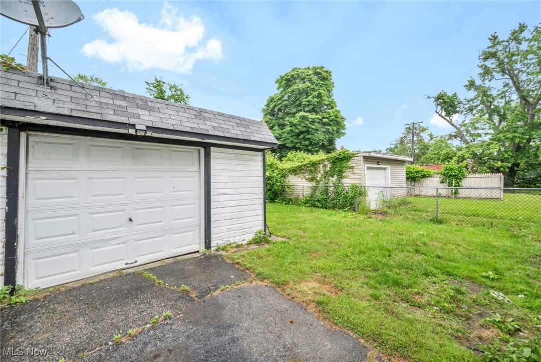 15417 Parkgrove Avenue, Cleveland, Ohio image 23