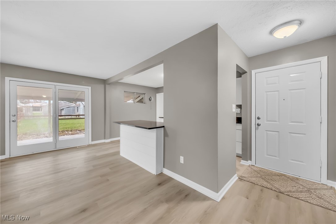 1418 Brookdale Lane, Kent, Ohio image 8