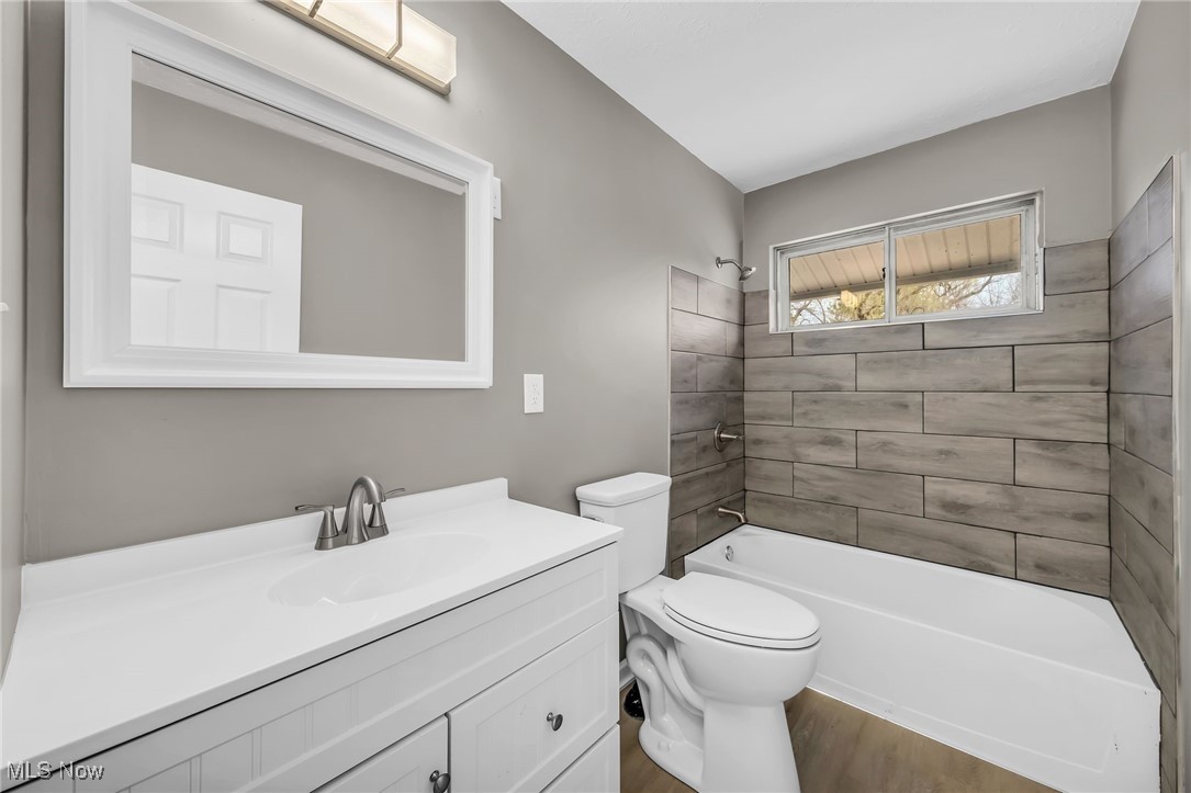 1418 Brookdale Lane, Kent, Ohio image 16