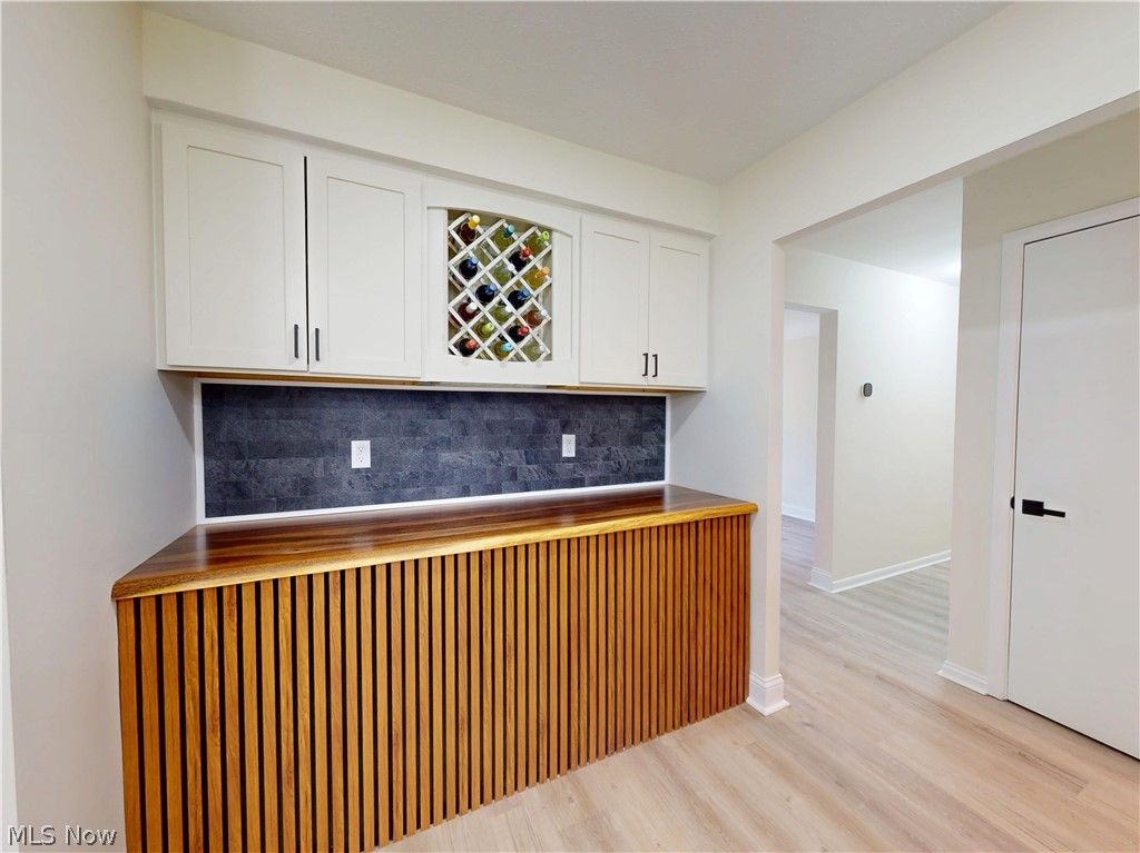 Photo of 738 Edgewood Road, Richmond Heights, OH 44143 (MLS # 5205603)