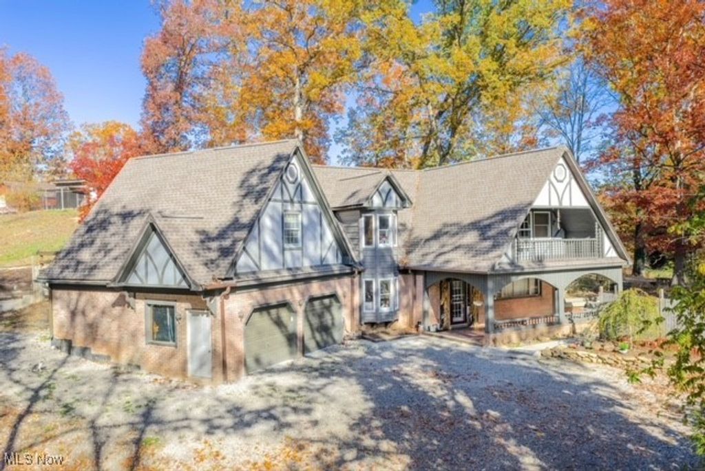 Photo of 3369 Tabor Ridge Road NE, Mineral City, OH 44656 (MLS # 5157228)