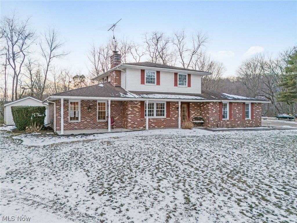 Photo of 5126 Easton Street NW, Malvern, OH 44644 (MLS # 5185620)